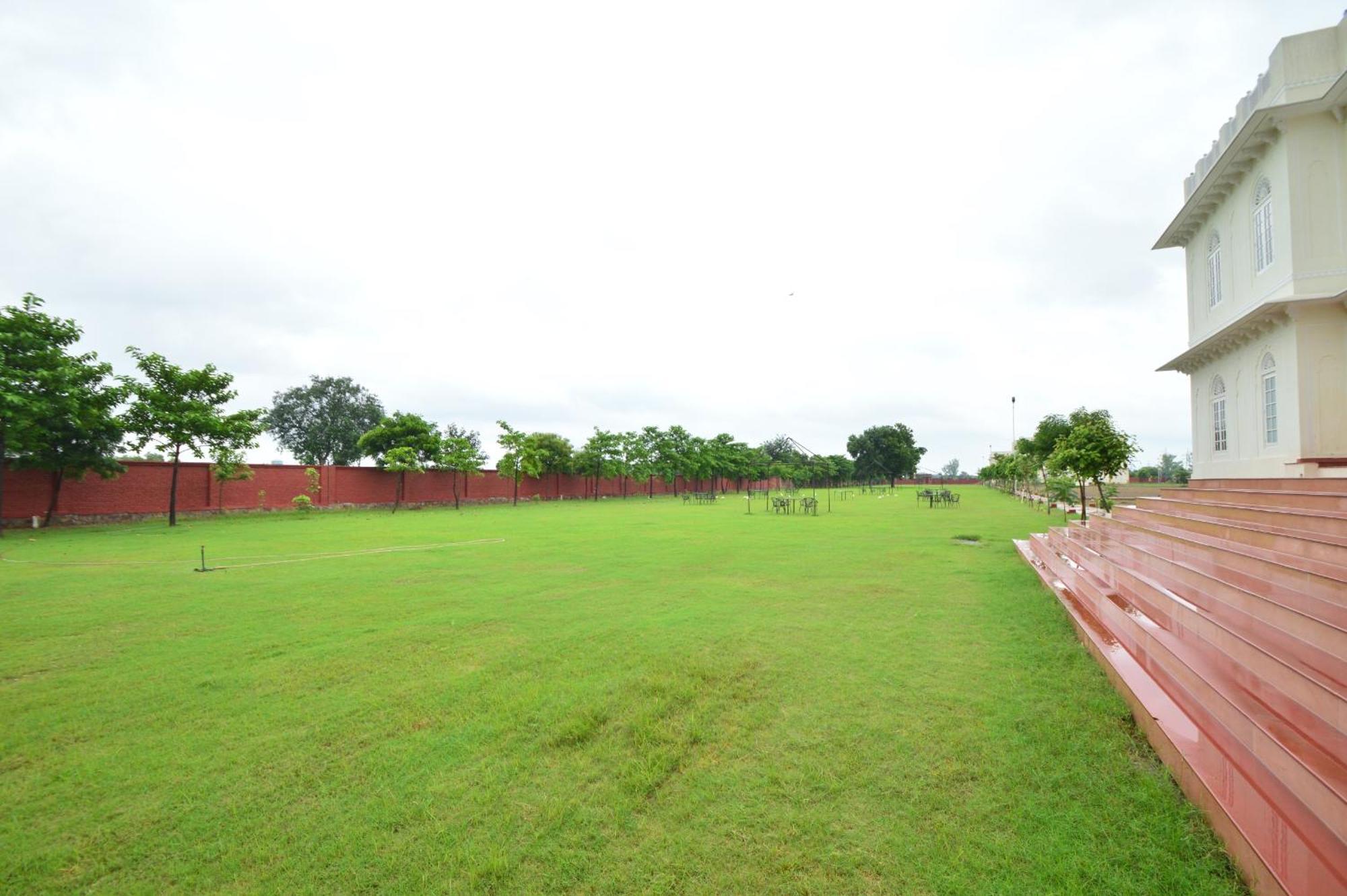 Aaram Baagh Agra Hotel ภายนอก รูปภาพ
