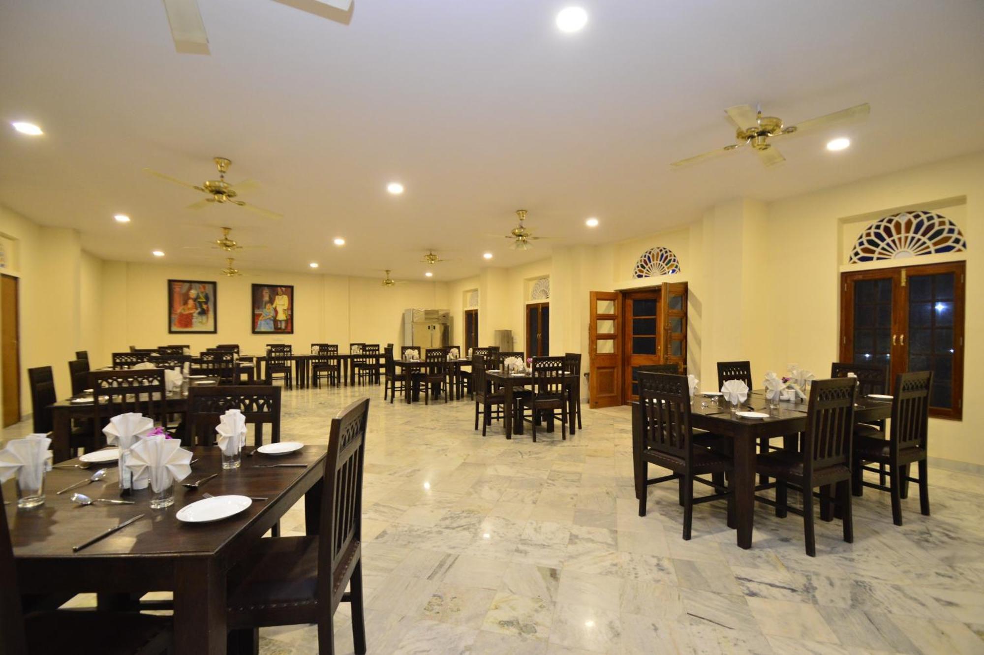Aaram Baagh Agra Hotel ภายนอก รูปภาพ